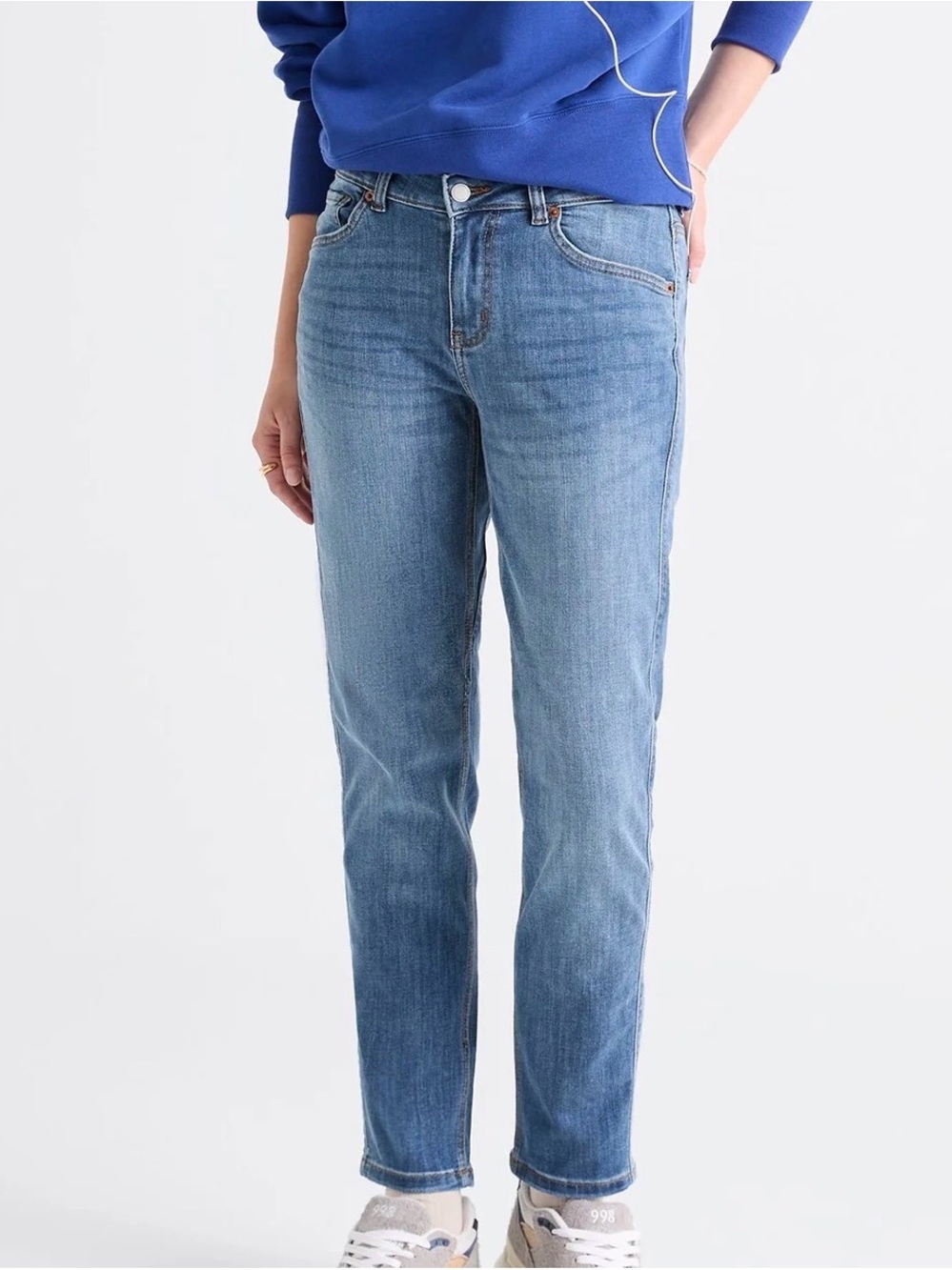 Express Girlfriend mid rise Straight Jeans - Blue